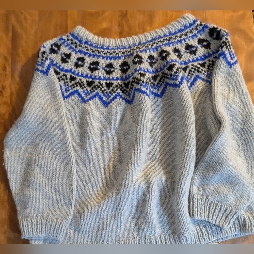 Handmade Nordic Crewneck Sweater - Light Gray with Blue & Black Pattern - Picture 11 of 11